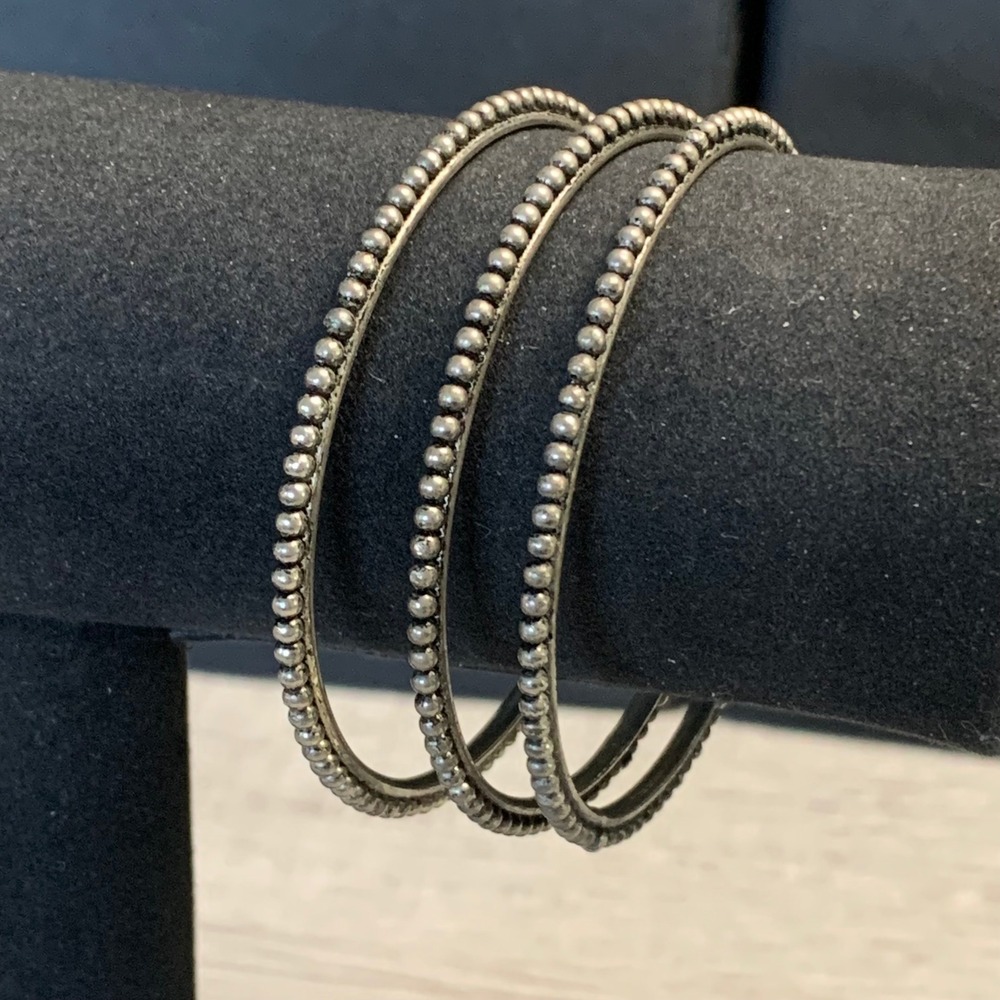 Set of 3 Silver Tone Beaded Bangle Bracelets Stackable Boho 7.5 Inch 4367